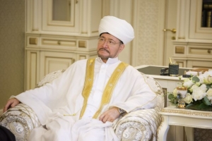 Муфтий Шейх Равиль Гайнутдин поздравляет с праздником жертвоприношения Ид аль-Адха  - Курбан Байрам