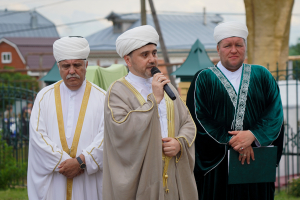 Рушан Аббясов принял участие в торжествах в честь юбилея мечети села Грибаново