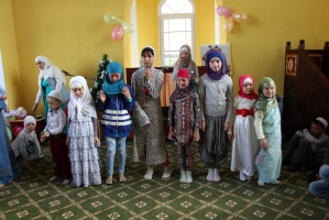 В Соборной мечети саратовского села Золотая Степь состоялось мероприятие для детей, приуроченное к Священному Рамадану