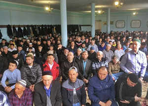 В Ачинске мусульмане массово отметили Ураза-байрам