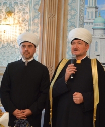Муфтий Шейх Равиль Гайнутдин поздравил своего первого заместителя  Рушана  Аббясова с днем рождения
