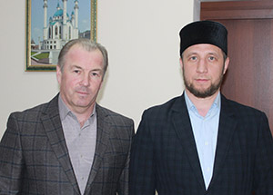 Муфтий Гаяз Фаткуллин обсудил с главой Советского района г. Красноярска насущные проблемы уммы