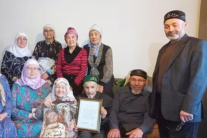 «Аль-Манар» поздравил старожилов Тюменской области с юбилеем
